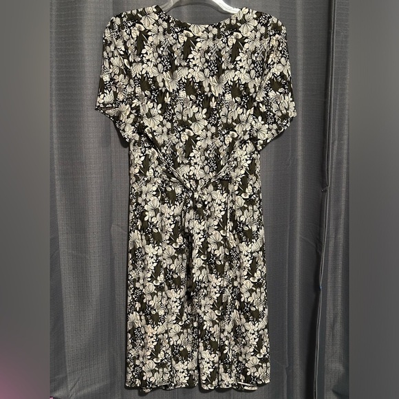CJ Banks Floral Dress Plus Size - Picture 2 of 7